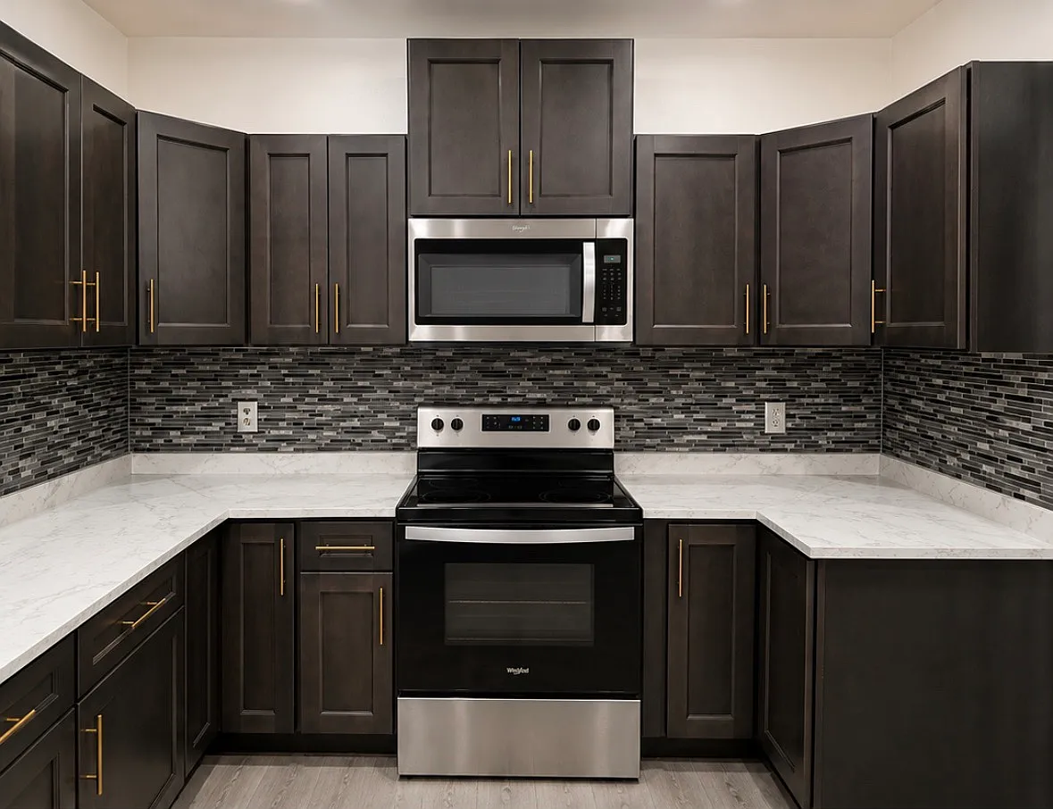 520 S L B Brown Ave — Photo 3