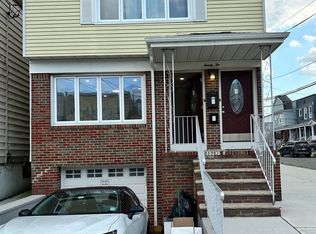 22 E 18th St #1, Bayonne, NJ 07002