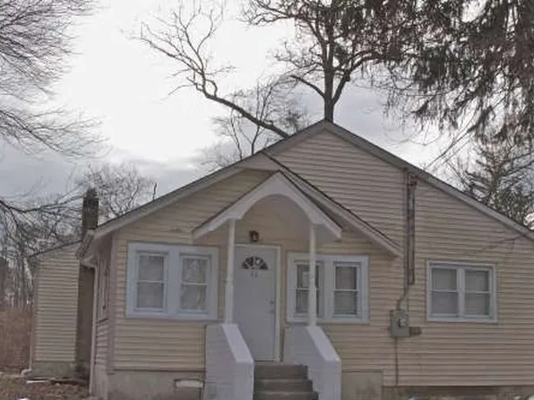 86 Irving Ave, Wyandanch, NY 11798