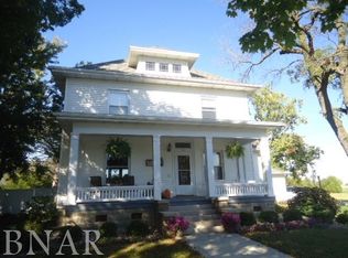 320 E 4th St, Gridley, IL 61744