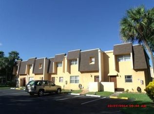 5704 Blueberry Ct #20, Fort Lauderdale, FL 33313