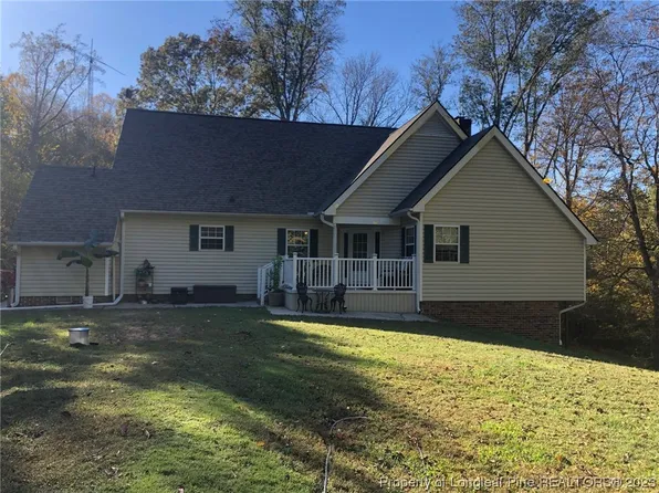 6109 River Rd, Wade, NC 28395