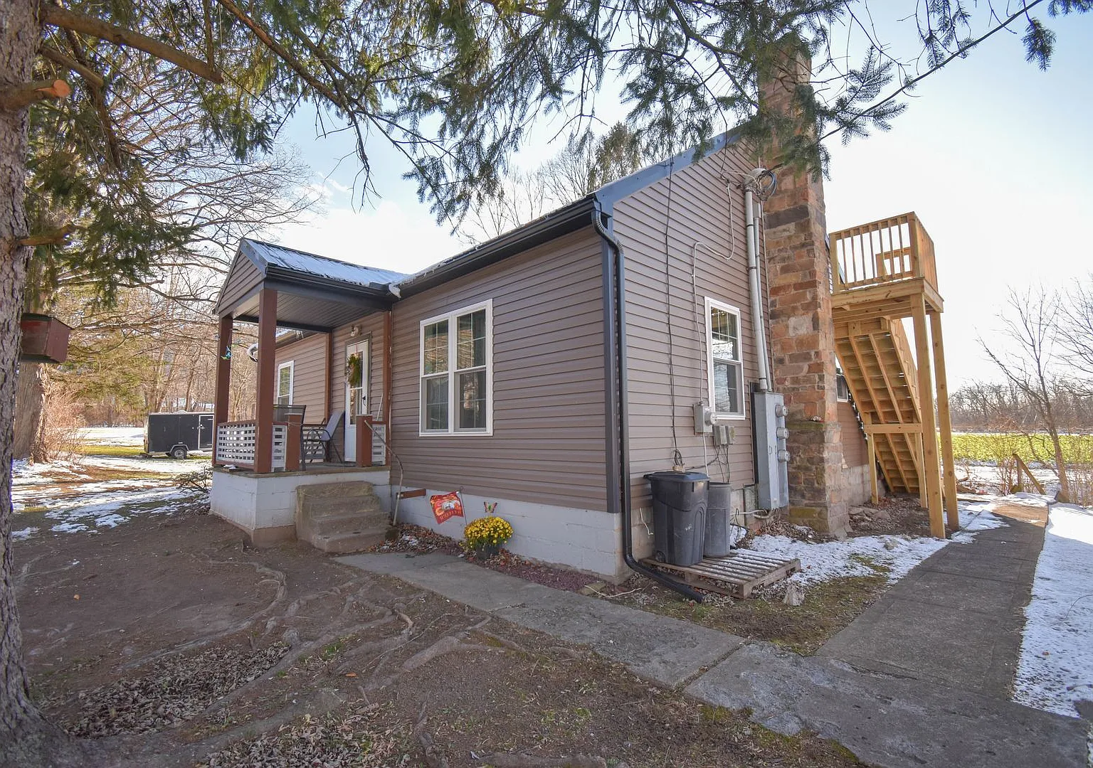 Studio Apartment in Mill Hall Close to Greenhouse! — Photo 1