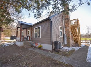 94 Rag Valley Rd, Mill Hall, PA 17751