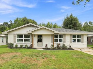 728 Morningside Dr, Lake Charles, LA 70605