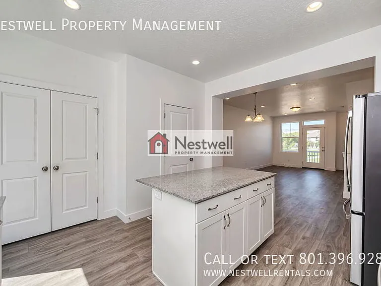 7952 S 5440 W — Photo 9