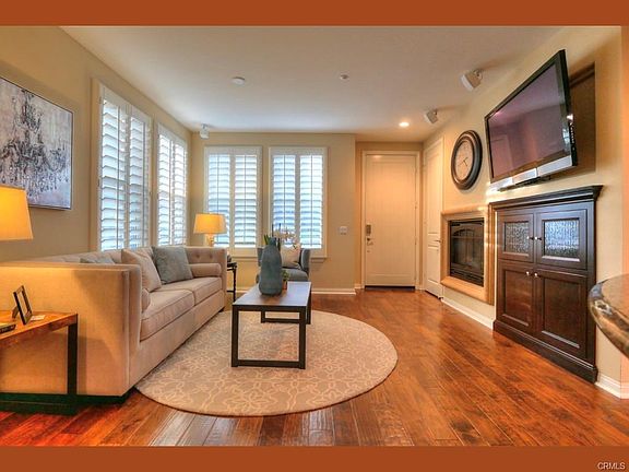 4th image of 19 Brownstone Way