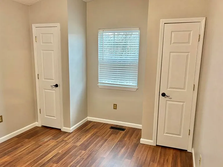 1023 Justus Dr — Photo 6