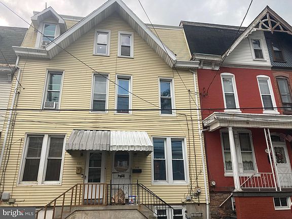2nd image of 725 W Norwegian St