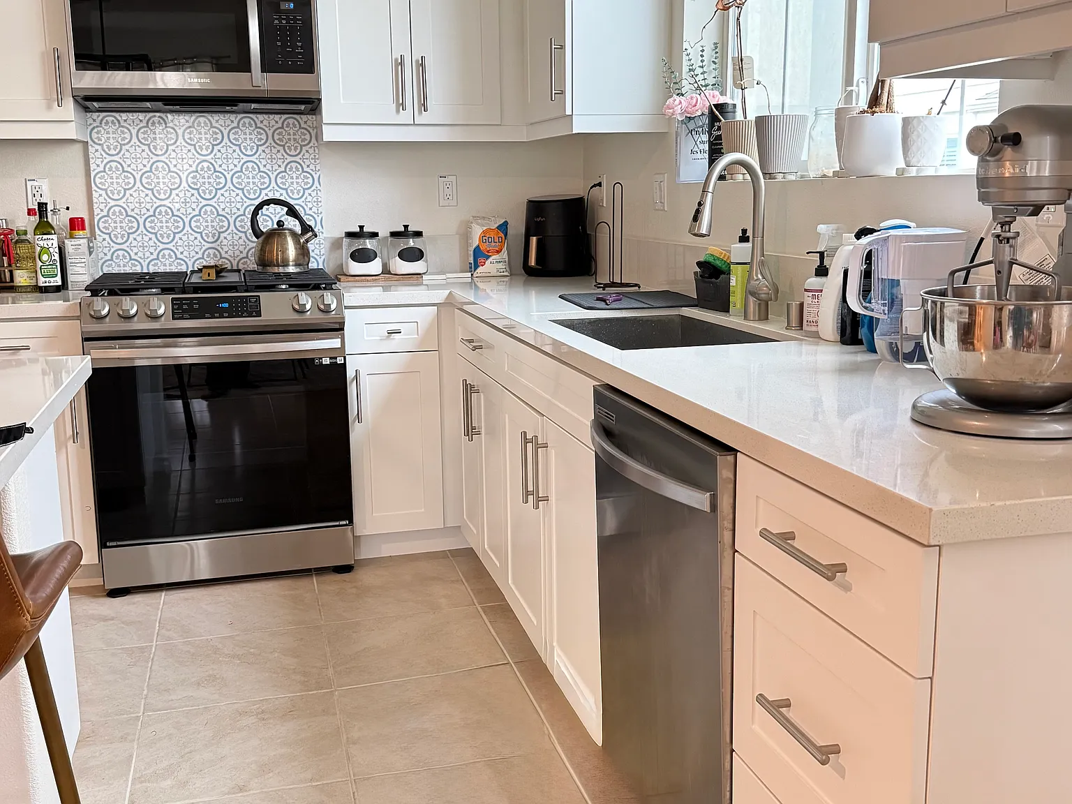2 bed, 2.5 bath, 1460 sqft, $3,600 — Photo 3
