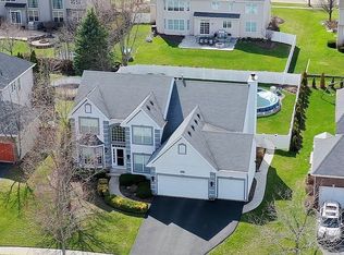 1786 Moorland Ln, Crystal Lake, IL 60014