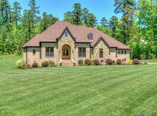 335 Greenbay Rd, Mooresville, NC 28117