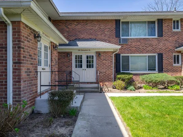 214 Edmunton Drive #J6, North Babylon, NY 11703