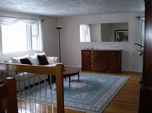 3rd image of 13 Harborwood Dr