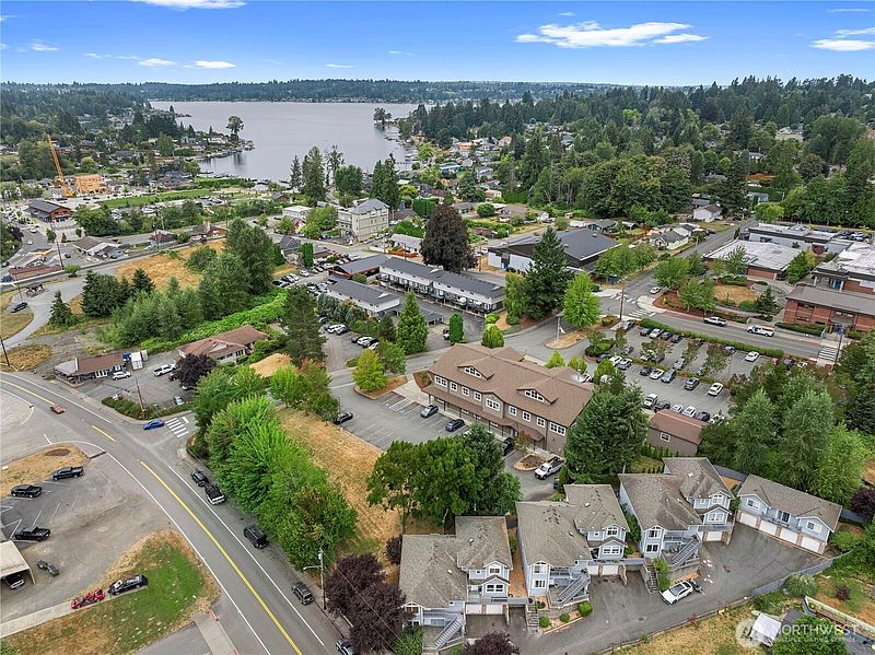 2nd image of 2210 Grade Road #2
