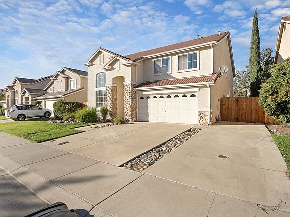 2nd image of 2637 Eagle Rock Cir