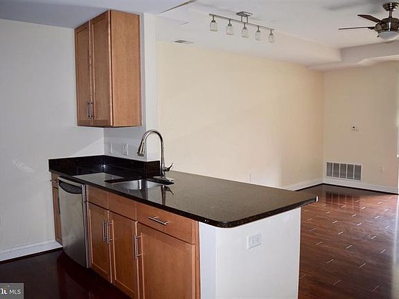4th image of 1111 Oronoco St Unit 332