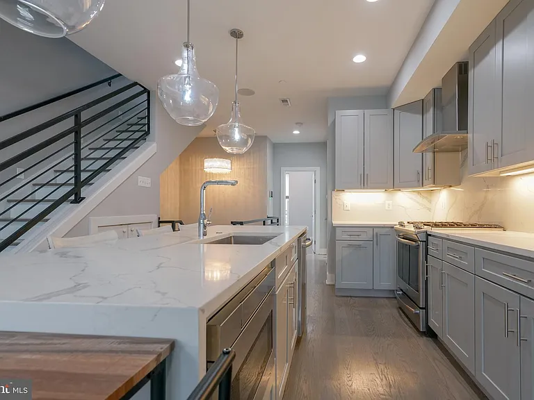 1632 K St NE #PENTHOUSE — Photo 16