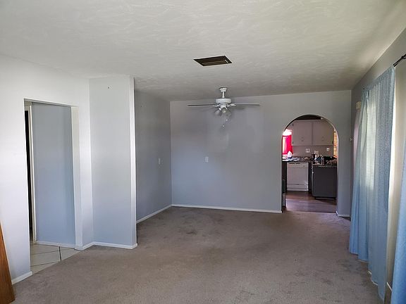 3rd image of 2612 Bonneville Dr