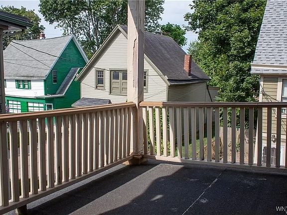 2nd image of 284 Richmond Ave #2