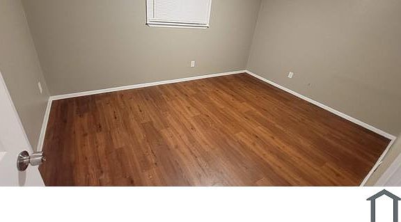 5th image of 10518 Heizer Dr APT 2