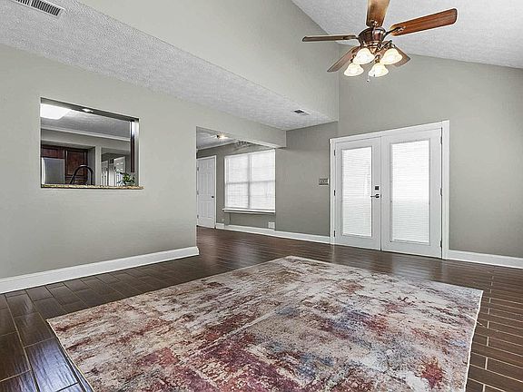 5th image of 249 Forest Hill Dr