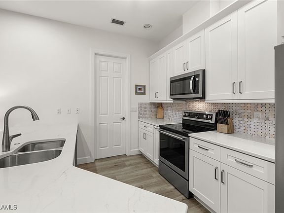 4th image of 8333 Southwind Bay Cir