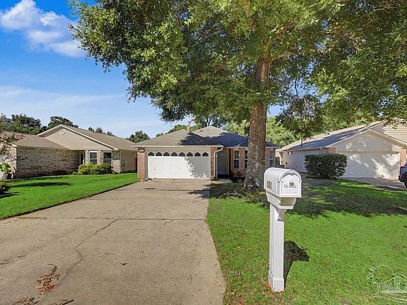 3rd image of 521 Desert Oak Dr