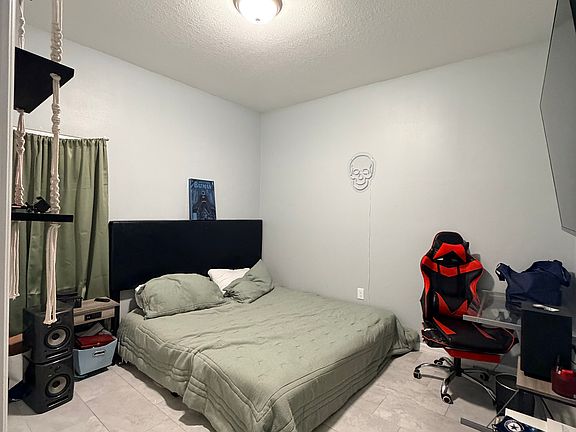 3rd image of 4301 S Rio Grande Ave