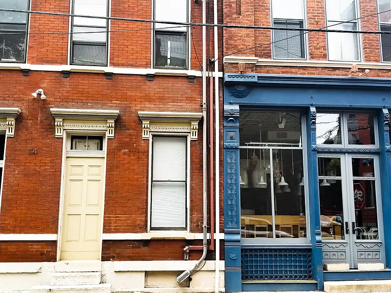 114 E 14th — Photo 12