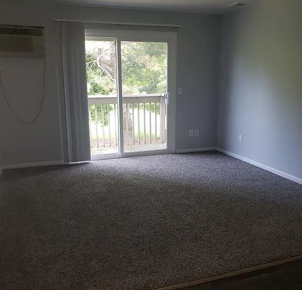 Brentwood II — Photo 8