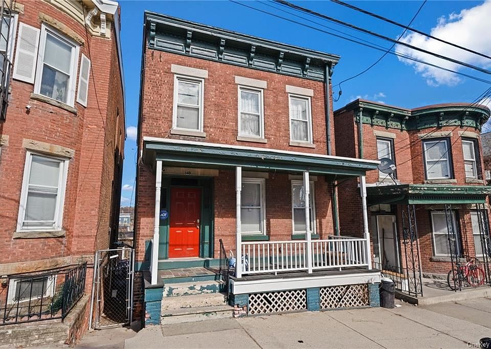 1st image of 140 Benkard Ave