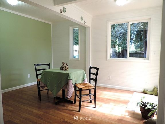 3rd image of 520 North Street SE