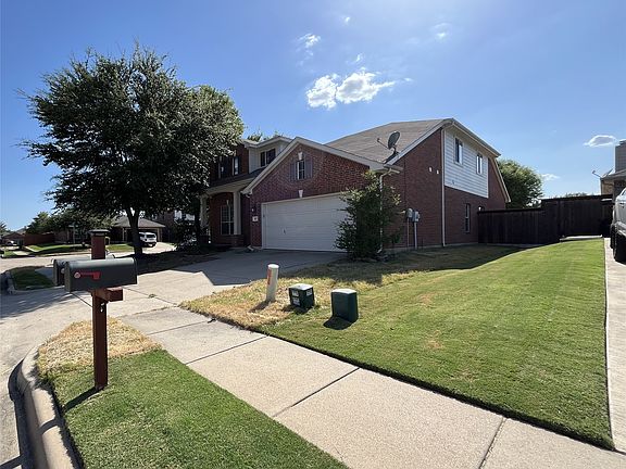 2nd image of 2011 New Braunfels Trl