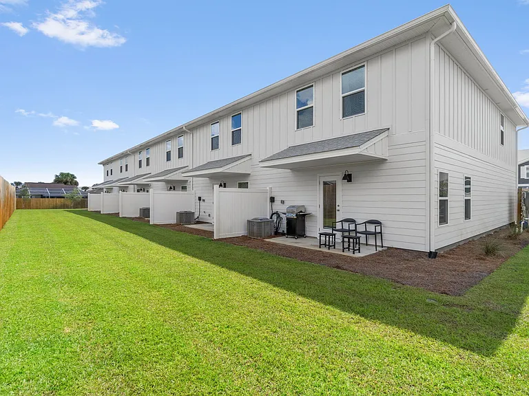 Palmeras Marinas Ln — Photo 26