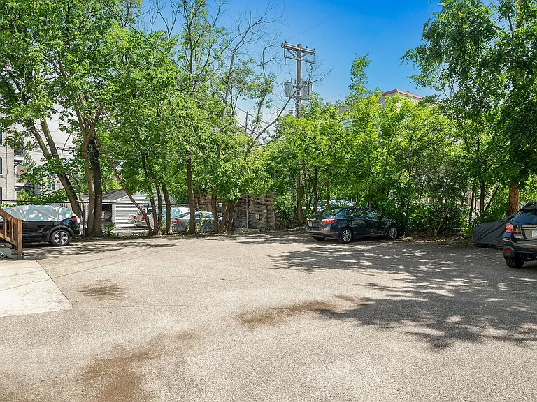 Doolittle 2735 Humboldt Ave S — Photo 20
