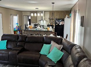 1200 Porter Rd, Roseboro, NC 28382