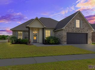 1380 Cedar Trail Ave, Zachary, LA 70791