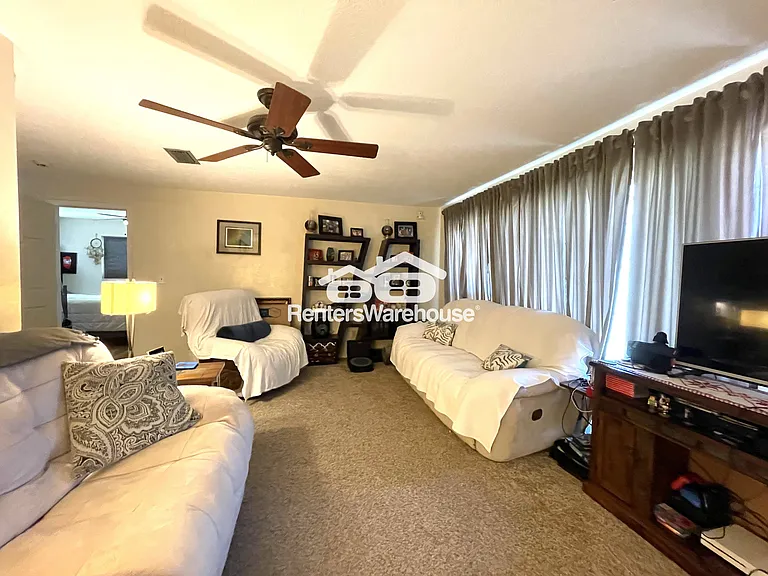 802 Embassy Rd — Photo 4