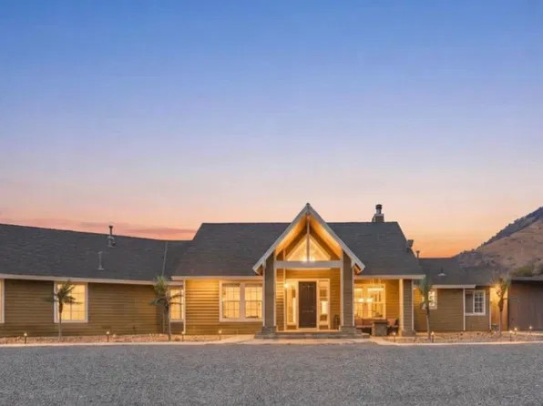 1830 Elwood Rd, Squaw Valley, CA 93675
