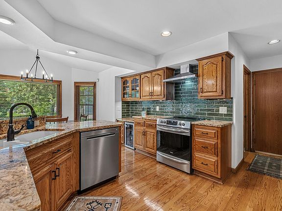 4th image of 13830 W Linfield DRIVE
