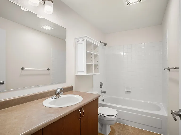221 9th St #C303 — Photo 6