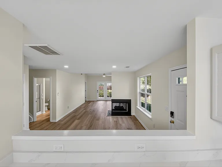 8911 Bryant Field Cir — Photo 5