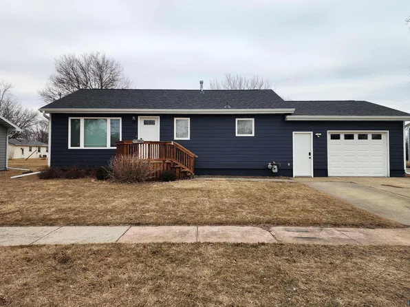 430 E Washington Ave, Salem, SD 57058