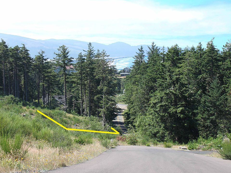 1st image of 3 Hillsdale St W