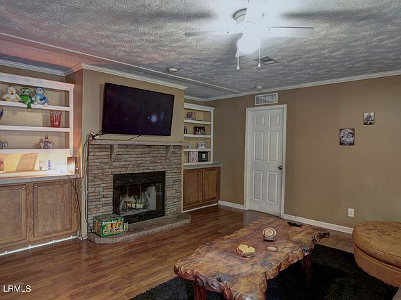 3rd image of 81 Murray Drive