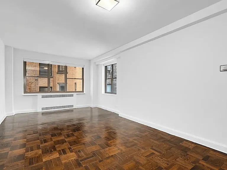 300 E 57th St #6H — Photo 5