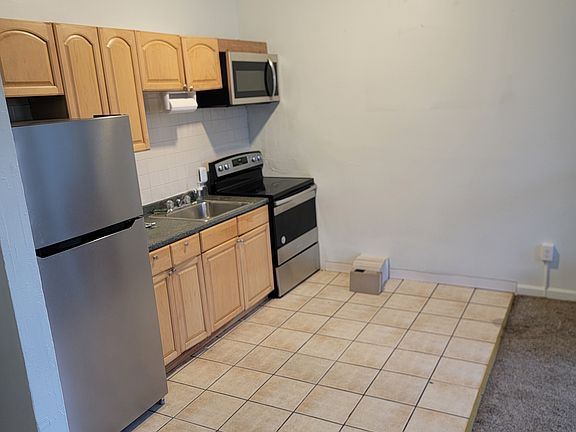 2nd image of 97 Lexington Ave APT 2