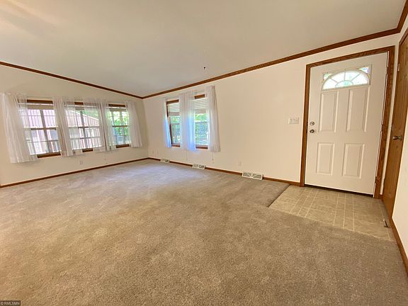 2nd image of 2871 Ironwood St