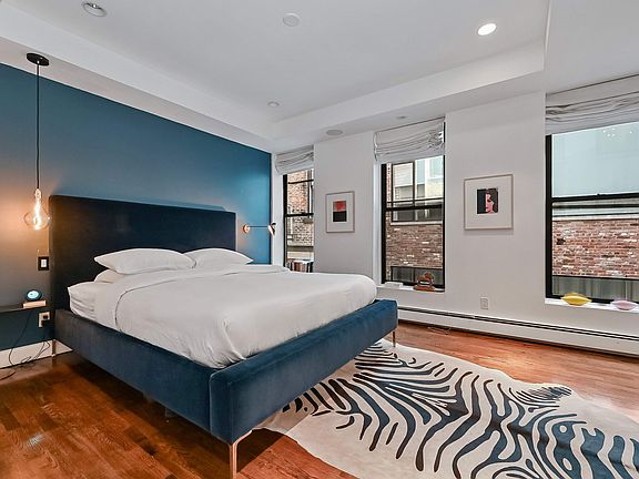 4th image of 146 Reade St APT 3